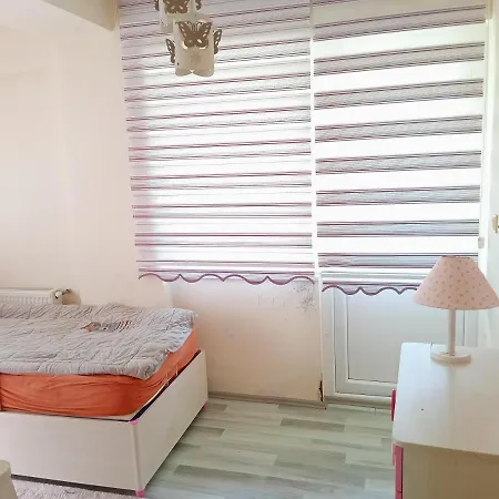 Apartment Deniz Kenarinda Dublex Daire *